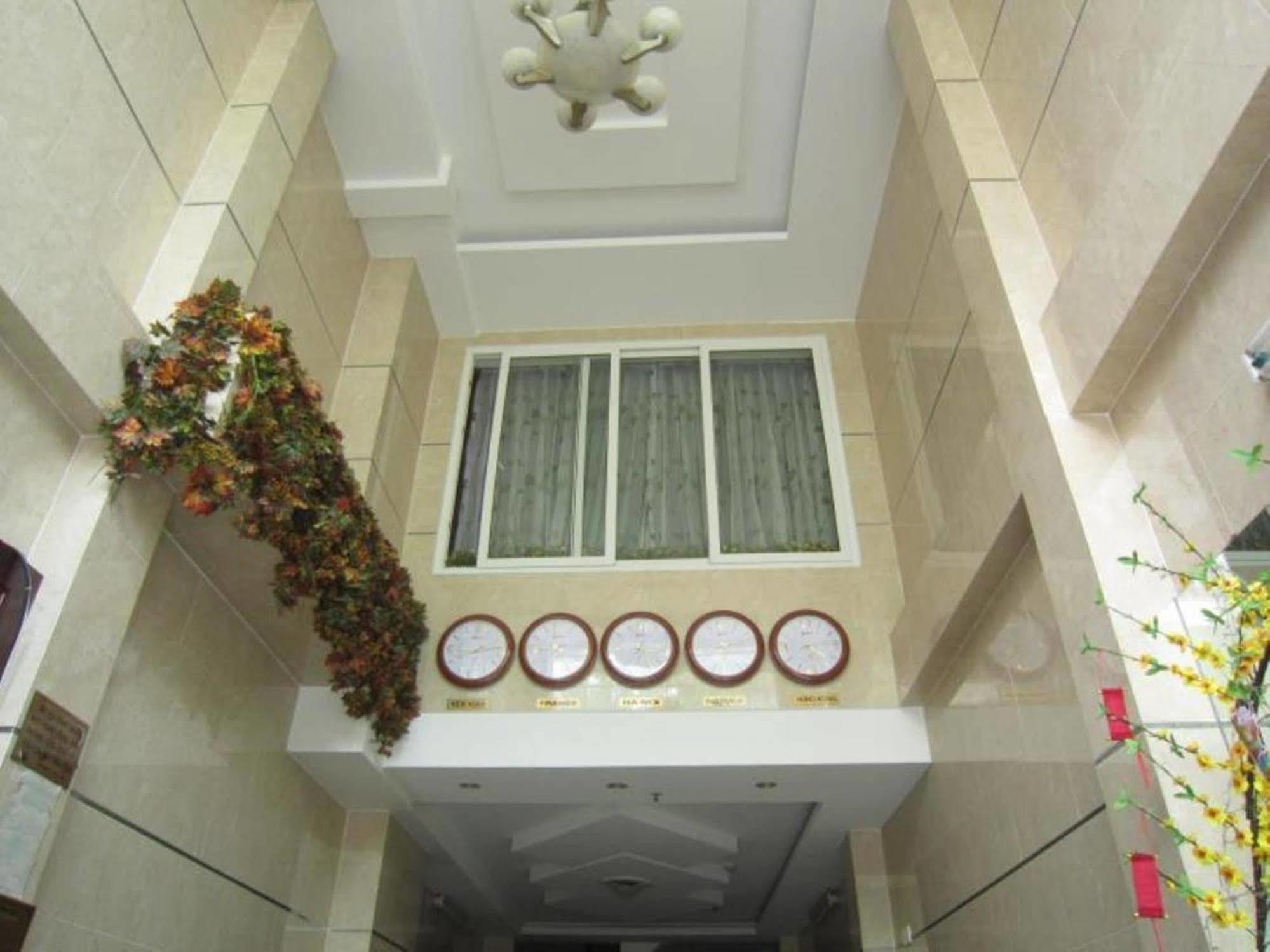 Hoang Thanh Thuy Airport Hotel 1 - Gan Am Thuc Dem Cho Hoang Hoa Tham Ho-Chi-Minh-Stadt Exterior foto