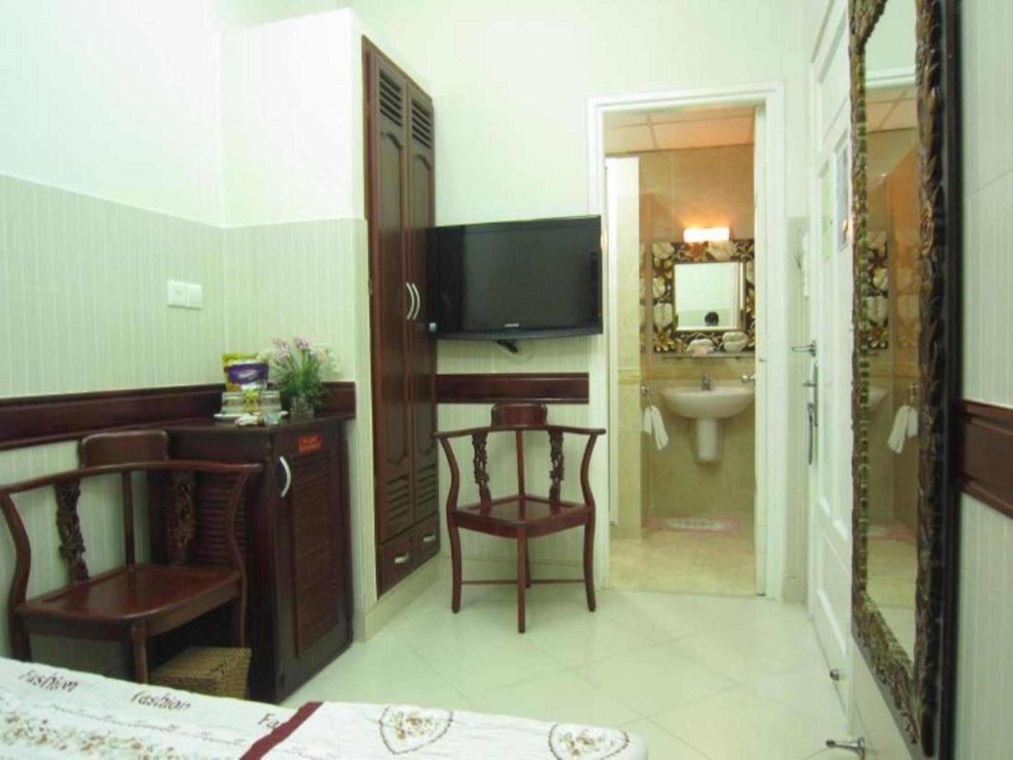 Hoang Thanh Thuy Airport Hotel 1 - Gan Am Thuc Dem Cho Hoang Hoa Tham Ho-Chi-Minh-Stadt Exterior foto